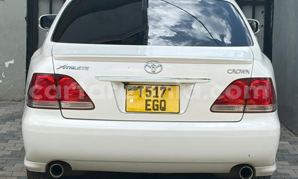 Buy Used Toyota Crown White Car in Dar es Salaam in Dar es Salaam