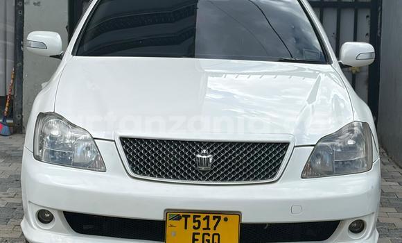 Buy Used Toyota Crown White Car in Dar es Salaam in Dar es Salaam