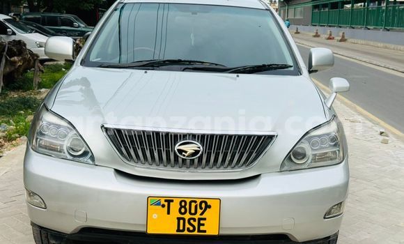 Buy Used Toyota Harrier Silver Car in Dar es Salaam in Dar es Salaam
