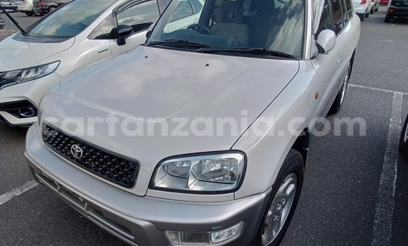 Nunua Mpya Toyota RAV4 Nyeupe Gari ndani ya Dar es Salaam nchini Dar es Salaam Nunua Mpya Toyota RAV4 Nyeupe Gari ndani ya Dar es Salaam nchini Dar es Salaam