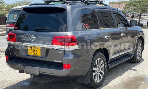 Nunua Ilio tumika Toyota Land Cruiser Nyingine Gari ndani ya Dar es Salaam nchini Dar es Salaam Nunua Ilio tumika Toyota Land Cruiser Nyingine Gari ndani ya Dar es Salaam nchini Dar es Salaam
