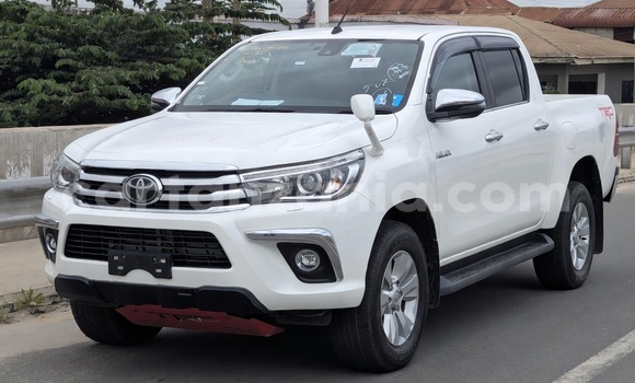 Nunua Mpya Toyota Hiluxe VIGO Nyeupe Gari ndani ya Dar es Salaam nchini Dar es Salaam