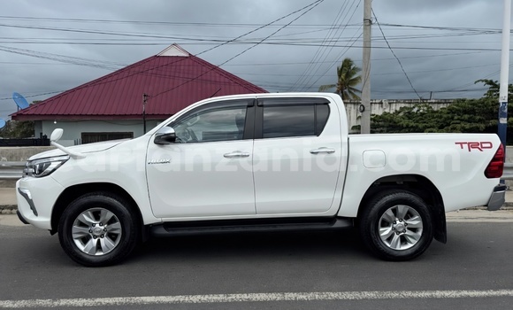 Nunua Mpya Toyota Hiluxe VIGO Nyeupe Gari ndani ya Dar es Salaam nchini Dar es Salaam Nunua Mpya Toyota Hiluxe VIGO Nyeupe Gari ndani ya Dar es Salaam nchini Dar es Salaam