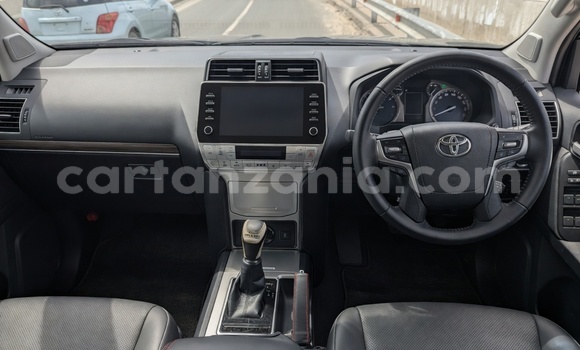 Nunua Mpya Toyota Land Cruiser Prado Nyeusi Gari ndani ya Dar es Salaam nchini Dar es Salaam Nunua Mpya Toyota Land Cruiser Prado Nyeusi Gari ndani ya Dar es Salaam nchini Dar es Salaam