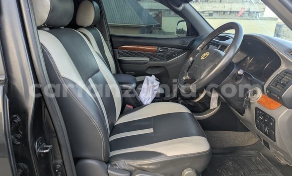 Nunua Ilio tumika Toyota Land Cruiser Prado Nyeusi Gari ndani ya Dar es Salaam nchini Dar es Salaam Nunua Ilio tumika Toyota Land Cruiser Prado Nyeusi Gari ndani ya Dar es Salaam nchini Dar es Salaam