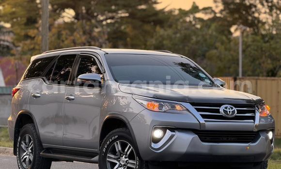 Nunua Mpya Toyota Fortuner Fedha Gari ndani ya Dar es Salaam nchini Dar es Salaam