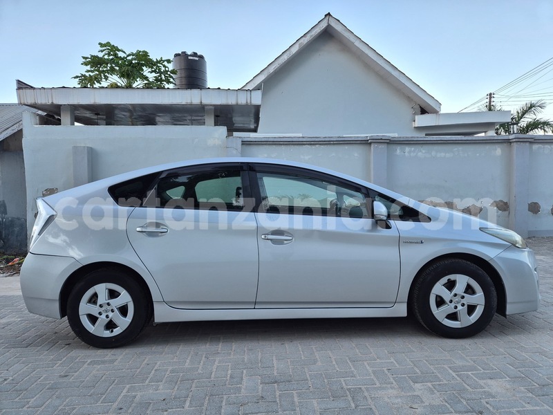 Big with watermark toyota prius dar es salaam dar es salaam 32468