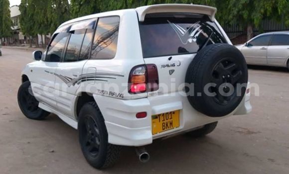 Buy Used Toyota RAV4 White Car in Dar es Salaam in Dar es Salaam Buy Used Toyota RAV4 White Car in Dar es Salaam in Dar es Salaam
