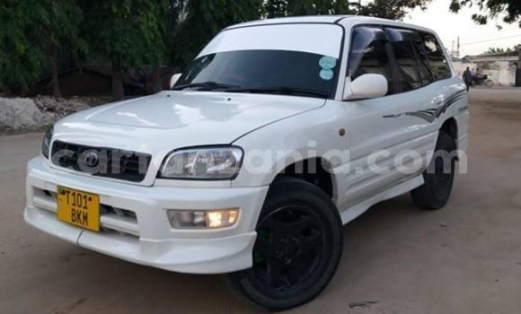 Buy Used Toyota RAV4 White Car in Dar es Salaam in Dar es Salaam Buy Used Toyota RAV4 White Car in Dar es Salaam in Dar es Salaam