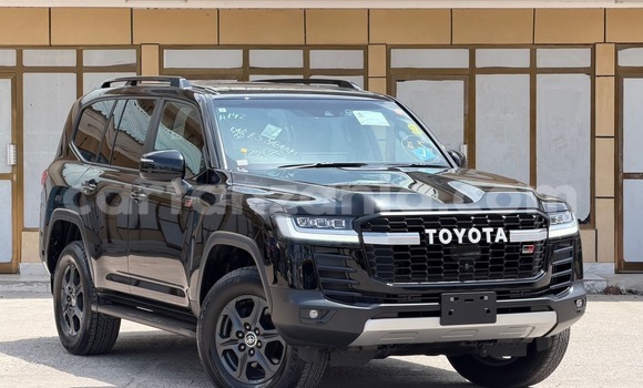Buy Import Toyota Land Cruiser Black Car in Dar es Salaam in Dar es Salaam