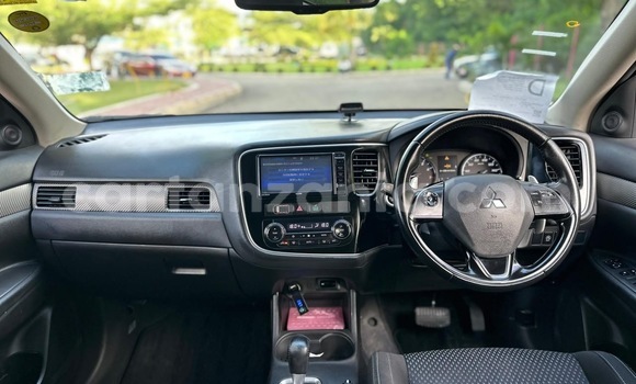 Nunua Imported Mitsubishi Outlander Nyeusi Gari ndani ya Dar es Salaam nchini Dar es Salaam Nunua Imported Mitsubishi Outlander Nyeusi Gari ndani ya Dar es Salaam nchini Dar es Salaam