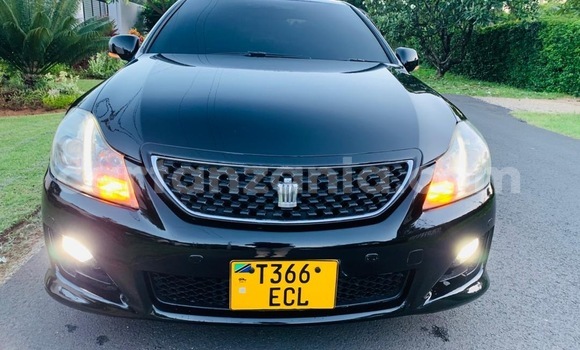 Buy Used Toyota Crown Black Car in Dar es Salaam in Dar es Salaam