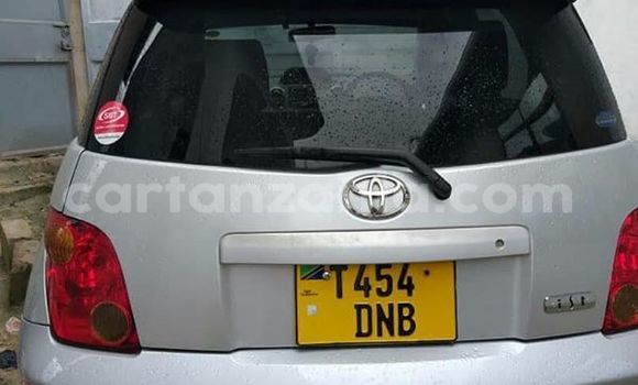 Buy Used Toyota IST Silver Car in Dar es Salaam in Dar es Salaam Buy Used Toyota IST Silver Car in Dar es Salaam in Dar es Salaam