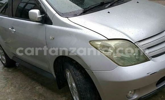 Buy Used Toyota IST Silver Car in Dar es Salaam in Dar es Salaam Buy Used Toyota IST Silver Car in Dar es Salaam in Dar es Salaam