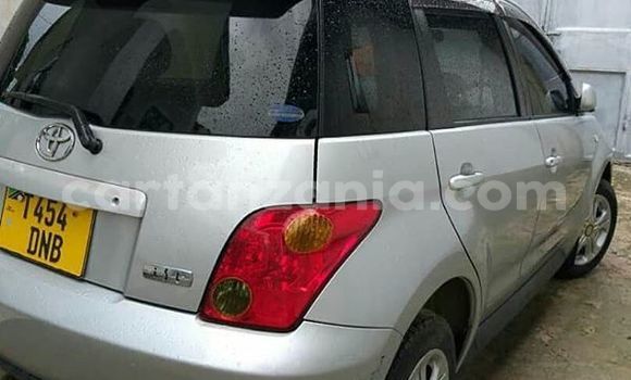 Buy Used Toyota IST Silver Car in Dar es Salaam in Dar es Salaam Buy Used Toyota IST Silver Car in Dar es Salaam in Dar es Salaam