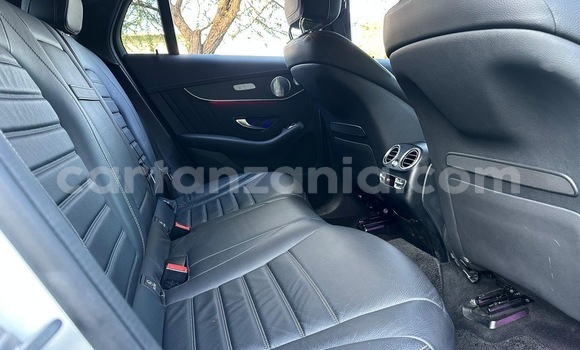 Nunua Imported Mercedes‒Benz GLC Coupe Nyeupe Gari ndani ya Dar es Salaam nchini Dar es Salaam Nunua Imported Mercedes‒Benz GLC Coupe Nyeupe Gari ndani ya Dar es Salaam nchini Dar es Salaam
