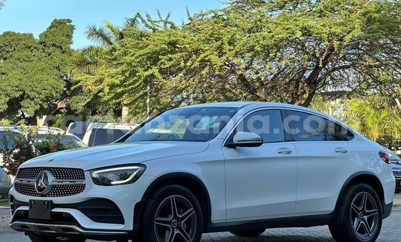 Nunua Imported Mercedes‒Benz GLC Coupe Nyeupe Gari ndani ya Dar es Salaam nchini Dar es Salaam Nunua Imported Mercedes‒Benz GLC Coupe Nyeupe Gari ndani ya Dar es Salaam nchini Dar es Salaam