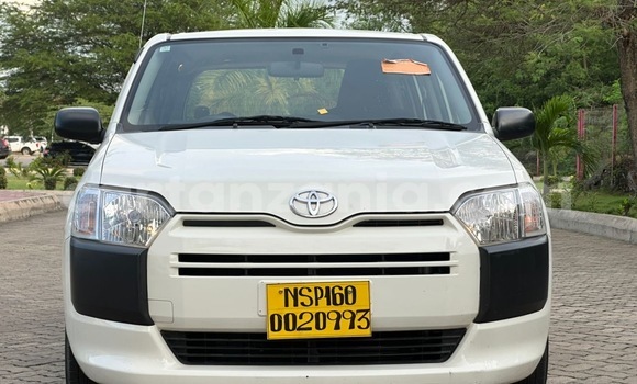 Nunua Imported Toyota Probox Nyeupe Gari ndani ya Dar es Salaam nchini Dar es Salaam