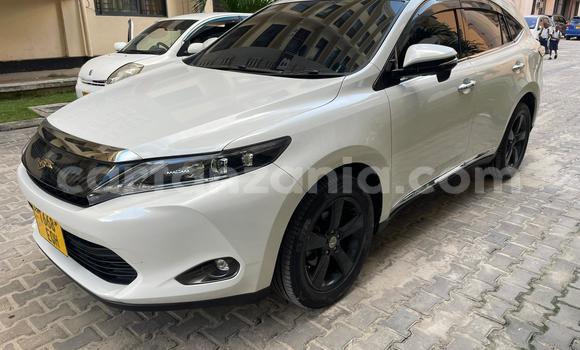 Buy Used Toyota Harrier White Car in Dar es Salaam in Dar es Salaam Buy Used Toyota Harrier White Car in Dar es Salaam in Dar es Salaam