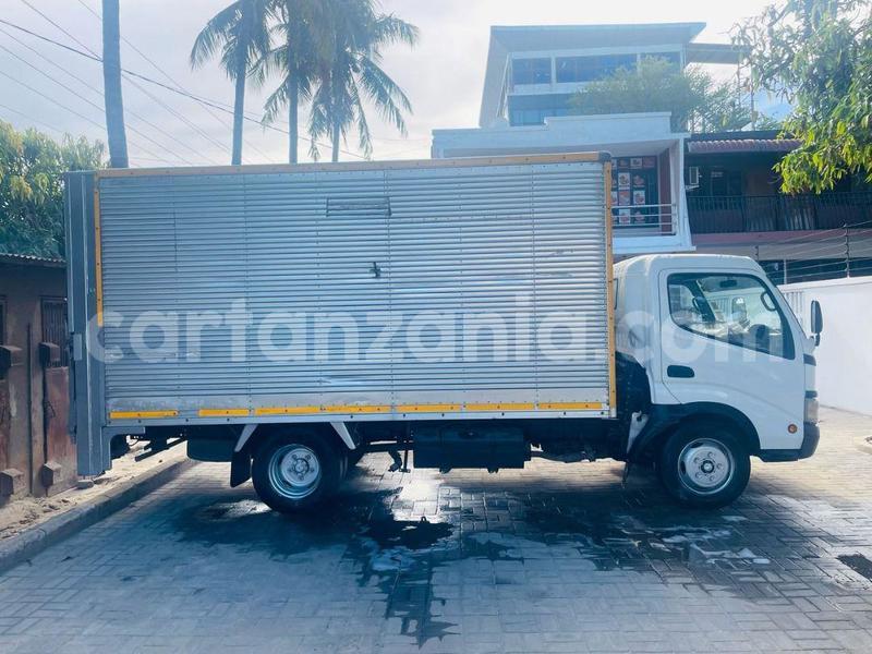 Big with watermark toyota dyna dar es salaam dar es salaam 32572