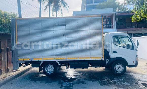 Buy Used Toyota Dyna White Car in Dar es Salaam in Dar es Salaam Buy Used Toyota Dyna White Car in Dar es Salaam in Dar es Salaam