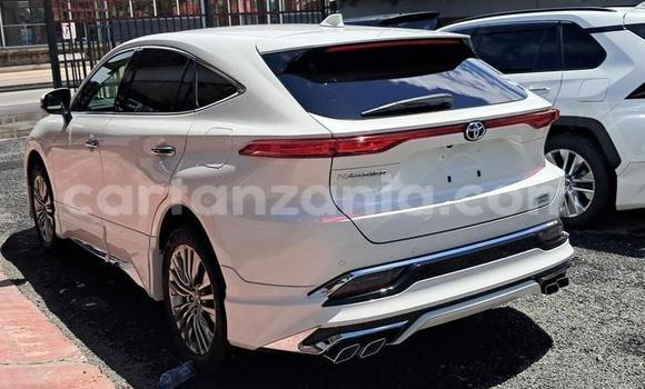 Buy New Toyota Harrier White Car in Dar es Salaam in Dar es Salaam