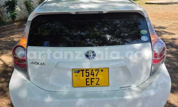 Buy Used Toyota Aqua White Car in Dar es Salaam in Dar es Salaam Buy Used Toyota Aqua White Car in Dar es Salaam in Dar es Salaam