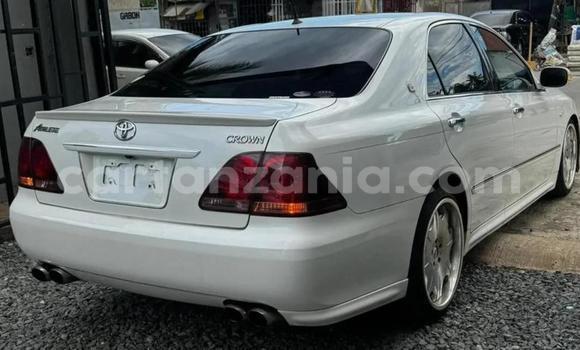Nunua Mpya Toyota Crown Nyeupe Gari ndani ya Dar es Salaam nchini Dar es Salaam Nunua Mpya Toyota Crown Nyeupe Gari ndani ya Dar es Salaam nchini Dar es Salaam