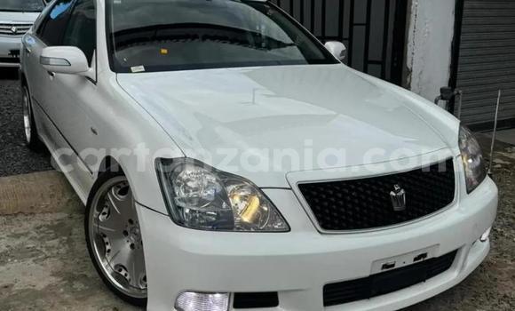 Nunua Mpya Toyota Crown Nyeupe Gari ndani ya Dar es Salaam nchini Dar es Salaam Nunua Mpya Toyota Crown Nyeupe Gari ndani ya Dar es Salaam nchini Dar es Salaam