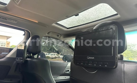 Nunua Ilio tumika Toyota Vellfire Nyeusi Gari ndani ya Ilala nchini Dar es Salaam Nunua Ilio tumika Toyota Vellfire Nyeusi Gari ndani ya Ilala nchini Dar es Salaam
