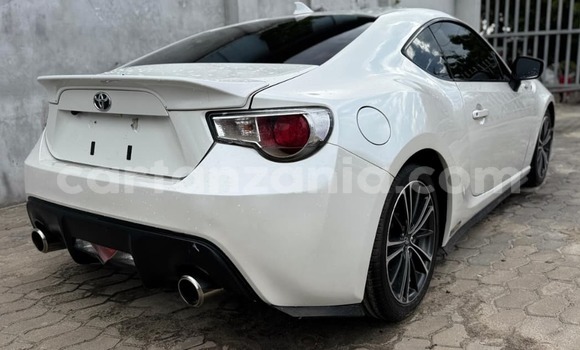 Nunua Ilio tumika Toyota GT86 Nyeupe Gari ndani ya Dar es Salaam nchini Dar es Salaam Nunua Ilio tumika Toyota GT86 Nyeupe Gari ndani ya Dar es Salaam nchini Dar es Salaam