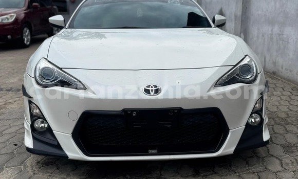 Nunua Ilio tumika Toyota GT86 Nyeupe Gari ndani ya Dar es Salaam nchini Dar es Salaam Nunua Ilio tumika Toyota GT86 Nyeupe Gari ndani ya Dar es Salaam nchini Dar es Salaam