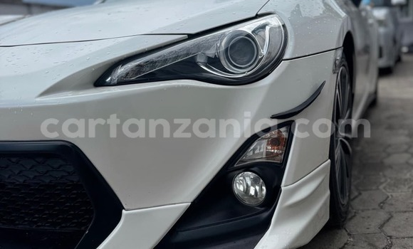 Nunua Ilio tumika Toyota GT86 Nyeupe Gari ndani ya Dar es Salaam nchini Dar es Salaam Nunua Ilio tumika Toyota GT86 Nyeupe Gari ndani ya Dar es Salaam nchini Dar es Salaam