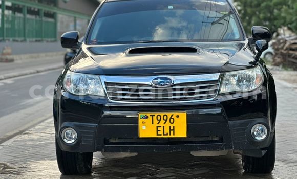 Nunua Ilio tumika Subaru Forester Nyeusi Gari ndani ya Dar es Salaam nchini Dar es Salaam