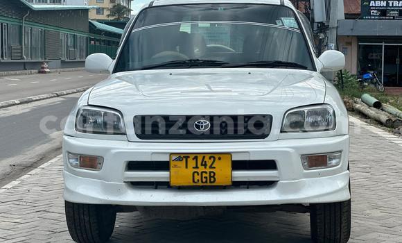 Buy Used Toyota RAV4 White Car in Dar es Salaam in Dar es Salaam