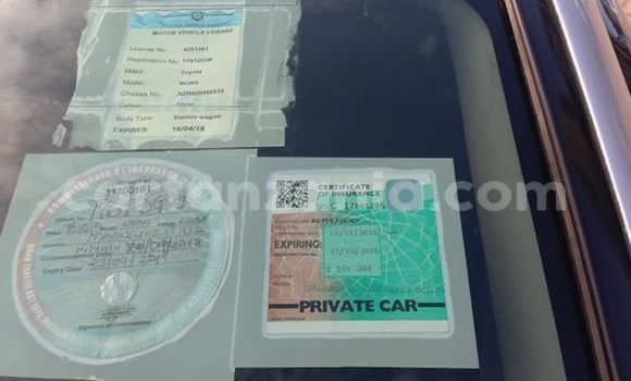 Nunua Ilio tumika Toyota Noah Fedha Gari ndani ya Dar es Salaam nchini Dar es Salaam Nunua Ilio tumika Toyota Noah Fedha Gari ndani ya Dar es Salaam nchini Dar es Salaam