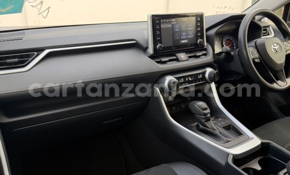 Nunua Imported Toyota RAV4 Nyeusi Gari ndani ya Dar es Salaam nchini Dar es Salaam Nunua Imported Toyota RAV4 Nyeusi Gari ndani ya Dar es Salaam nchini Dar es Salaam