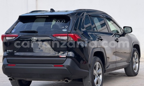 Nunua Imported Toyota RAV4 Nyeusi Gari ndani ya Dar es Salaam nchini Dar es Salaam Nunua Imported Toyota RAV4 Nyeusi Gari ndani ya Dar es Salaam nchini Dar es Salaam
