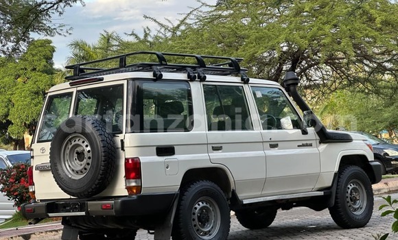 Buy New Toyota Land Cruiser White Car in Dar es Salaam in Dar es Salaam Buy New Toyota Land Cruiser White Car in Dar es Salaam in Dar es Salaam