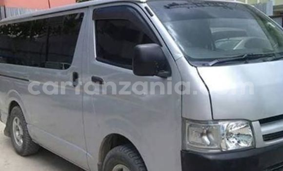 Nunua Ilio tumika Toyota Hiace Fedha Gari ndani ya Dar es Salaam nchini Dar es Salaam Nunua Ilio tumika Toyota Hiace Fedha Gari ndani ya Dar es Salaam nchini Dar es Salaam
