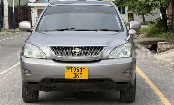 Buy Used Toyota Harrier Green Car in Dar es Salaam in Dar es Salaam Buy Used Toyota Harrier Green Car in Dar es Salaam in Dar es Salaam