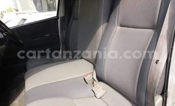 Nunua Ilio tumika Toyota Hiace Fedha Gari ndani ya Dar es Salaam nchini Dar es Salaam Nunua Ilio tumika Toyota Hiace Fedha Gari ndani ya Dar es Salaam nchini Dar es Salaam