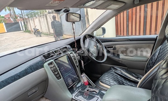 Buy Used Toyota Crown White Car in Dar es Salaam in Dar es Salaam Buy Used Toyota Crown White Car in Dar es Salaam in Dar es Salaam