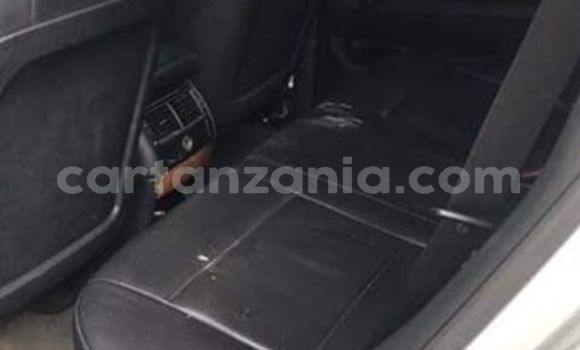 Nunua Ilio tumika BMW X5 Fedha Gari ndani ya Dar es Salaam nchini Dar es Salaam Nunua Ilio tumika BMW X5 Fedha Gari ndani ya Dar es Salaam nchini Dar es Salaam
