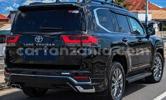 Nunua Mpya Toyota Land Cruiser Nyeusi Gari ndani ya Dar es Salaam nchini Dar es Salaam Nunua Mpya Toyota Land Cruiser Nyeusi Gari ndani ya Dar es Salaam nchini Dar es Salaam
