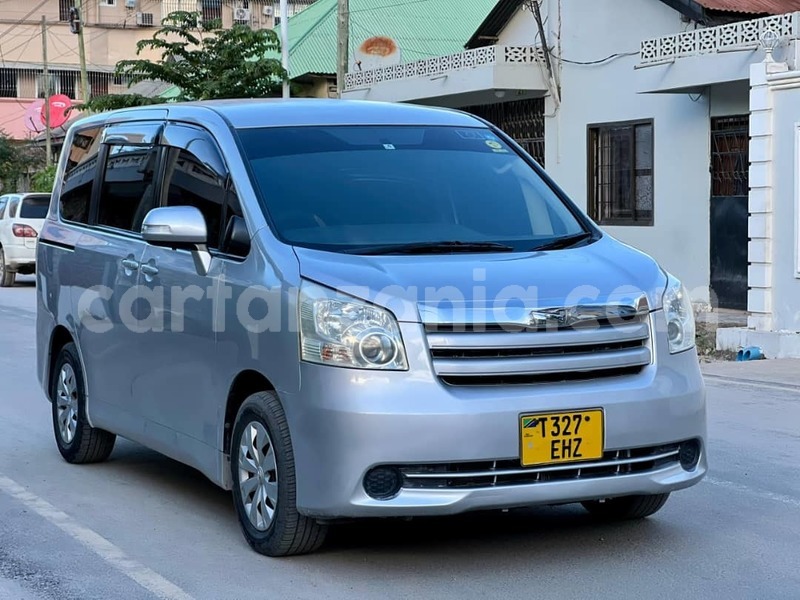 Big with watermark toyota noah dar es salaam dar es salaam 32672