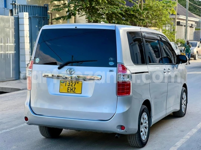 Big with watermark toyota noah dar es salaam dar es salaam 32672
