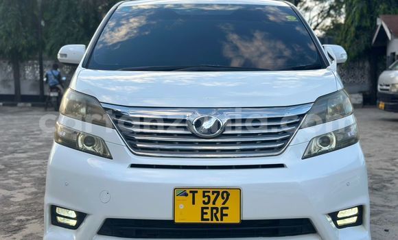 Buy Used Toyota Vellfire White Car in Dar es Salaam in Dar es Salaam