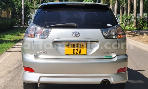 Buy Used Toyota Harrier Silver Car in Dar es Salaam in Dar es Salaam