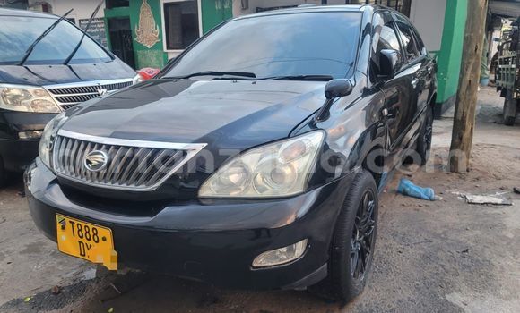 Nunua Ilio tumika Toyota Harrier Nyeusi Gari ndani ya Dar es Salaam nchini Dar es Salaam